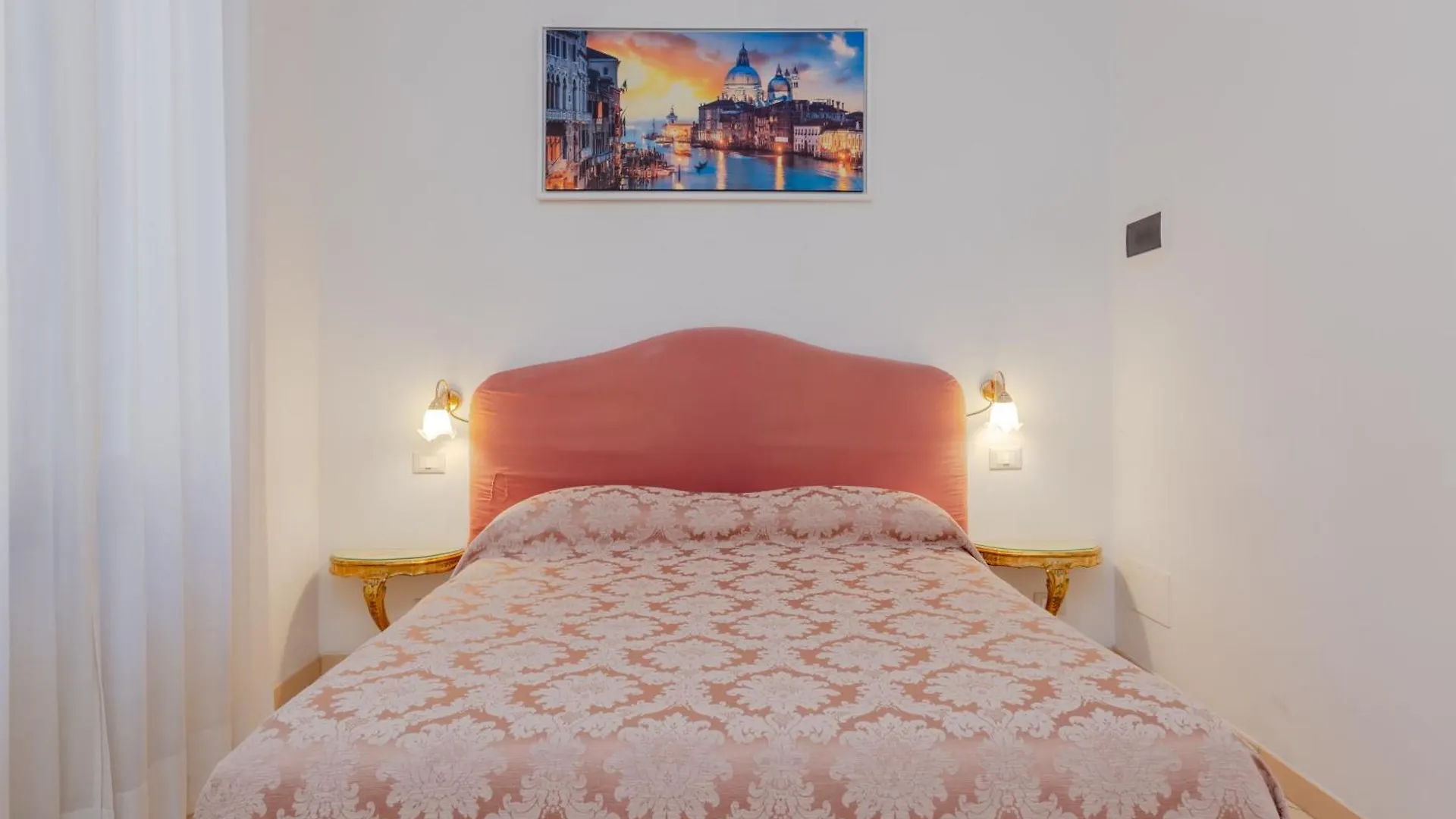 Hotel Marte Venecia 3*,