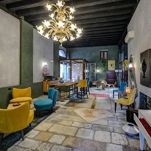 locanda-la-corte-venice.hotelinveneto.com/